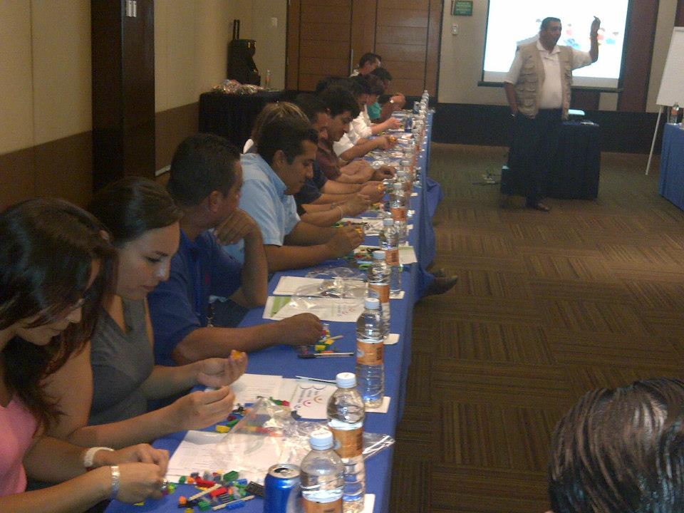 Actividad de aprendizaje colaborativo con participantes